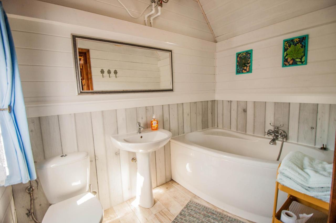 Holiday House Folwark Jelen Poniklica Eksteriør billede