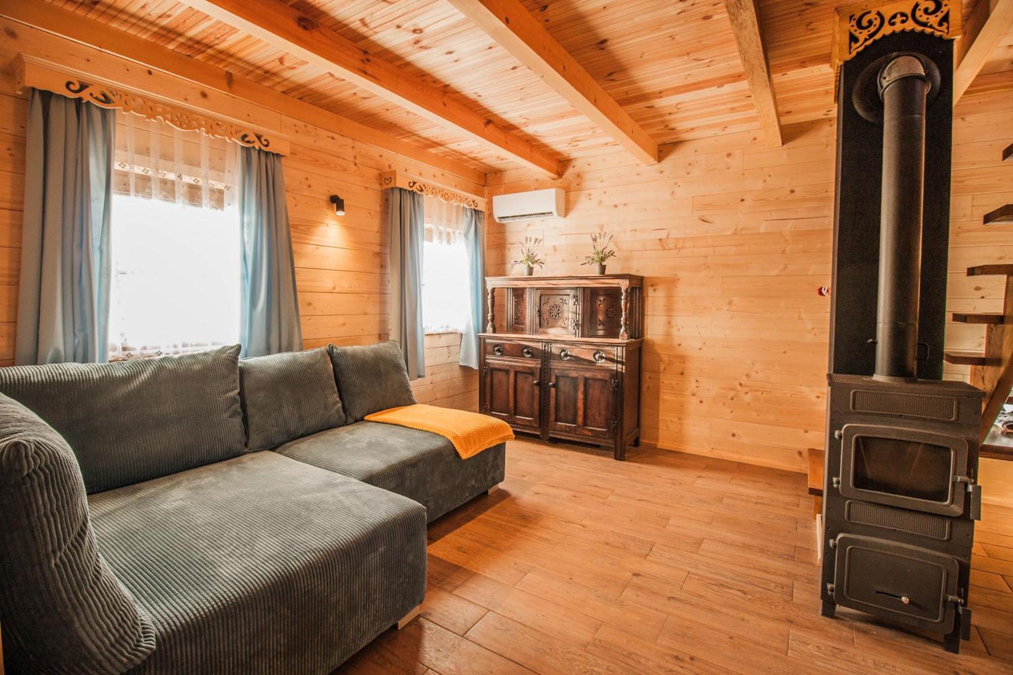 Holiday House Folwark Jelen Poniklica Eksteriør billede